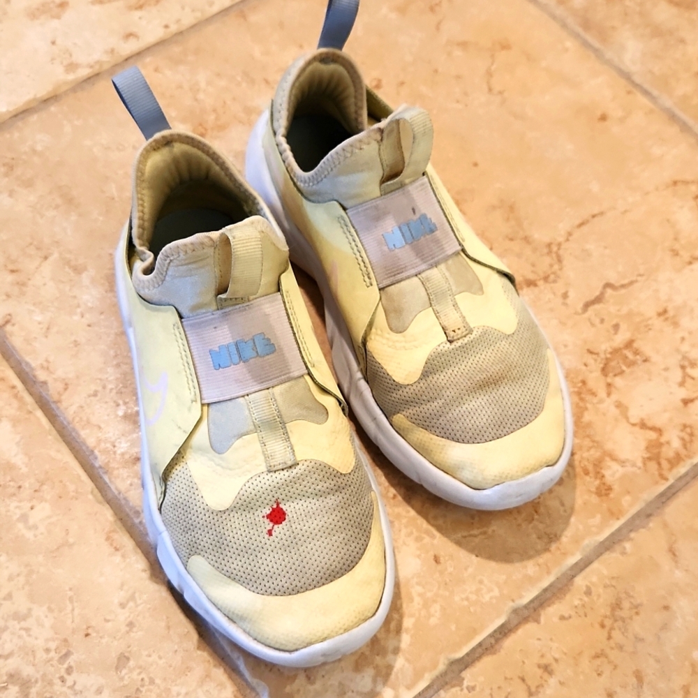 Nike yellow 2.5 sneakers